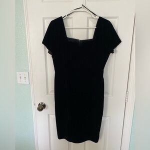 GORGEOUS Vintage Black Velvet Dress!!!